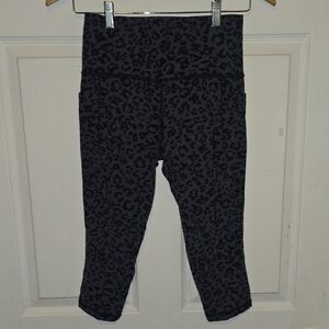 Athleta Dark Purple/Gray Cheetah Print Capri Leggings With Pockets